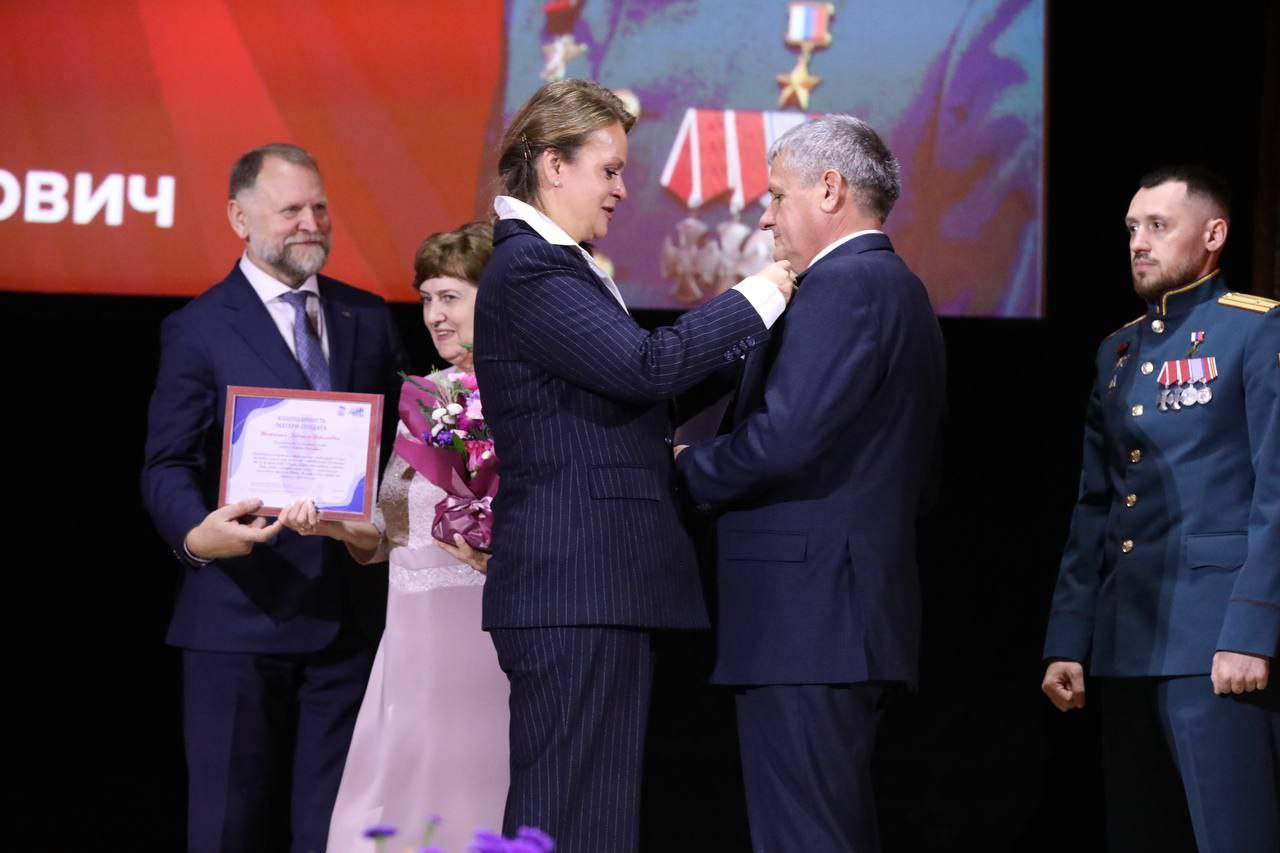 Отец двух саратовских воинов удостоен награды